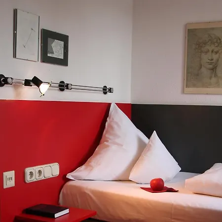 Am Main Hotel 3*