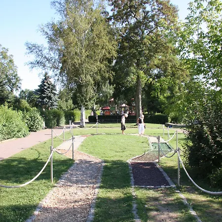 Hotel Am Main 3*